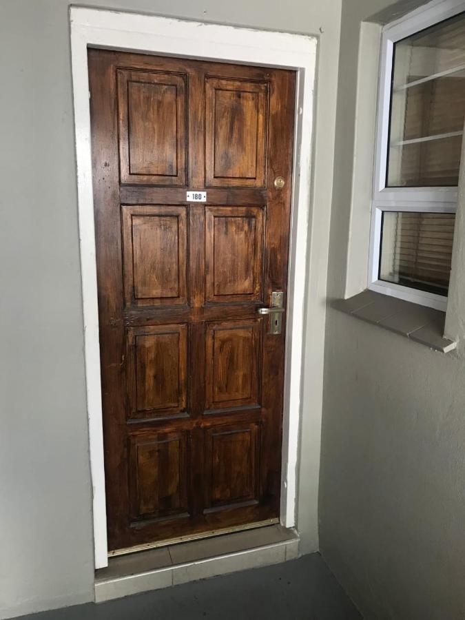Durban Beach Getaway - Summersands, Inverter For Load Shedding, Free Wifi & Free Parking מראה חיצוני תמונה