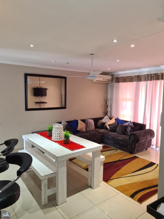 Durban Beach Getaway - Summersands, Inverter For Load Shedding, Free Wifi & Free Parking מראה חיצוני תמונה